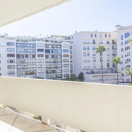 Lovely One Bedroom Colony Apartment Cannes