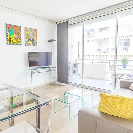 Lovely One Bedroom Martinez アパート *