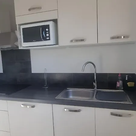 Lovely One Bedroom Martinez